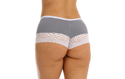 Calesson com renda shortinho em Branco – Doce Malícia