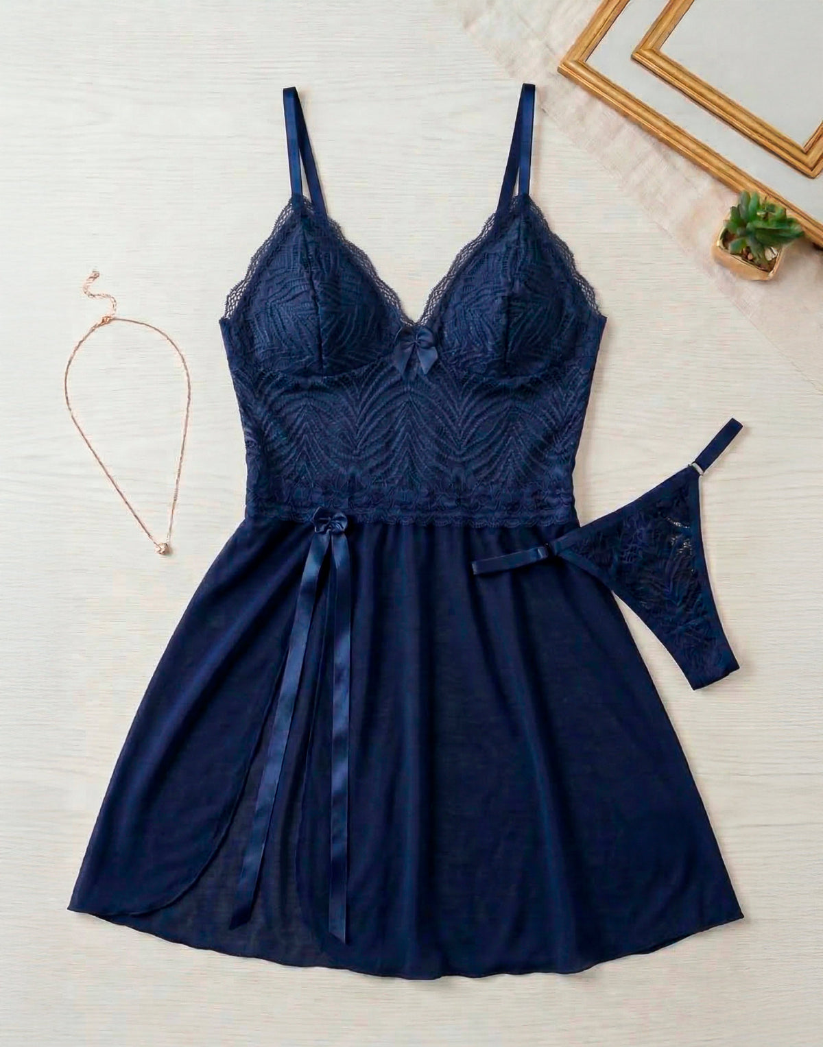Camisola Sexy em Tule com Fenda em azul-Marinho – Doce Malícia