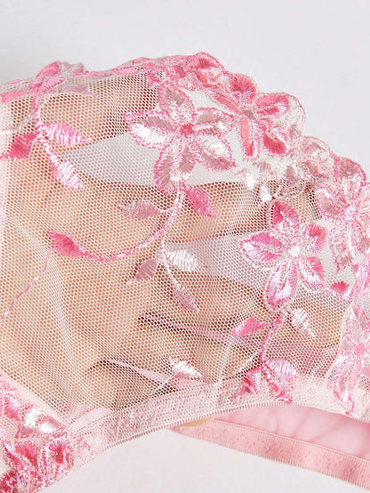 Conjunto de Lingerie Bordado Floral com Bojo e Fio Dental – Doce Malícia