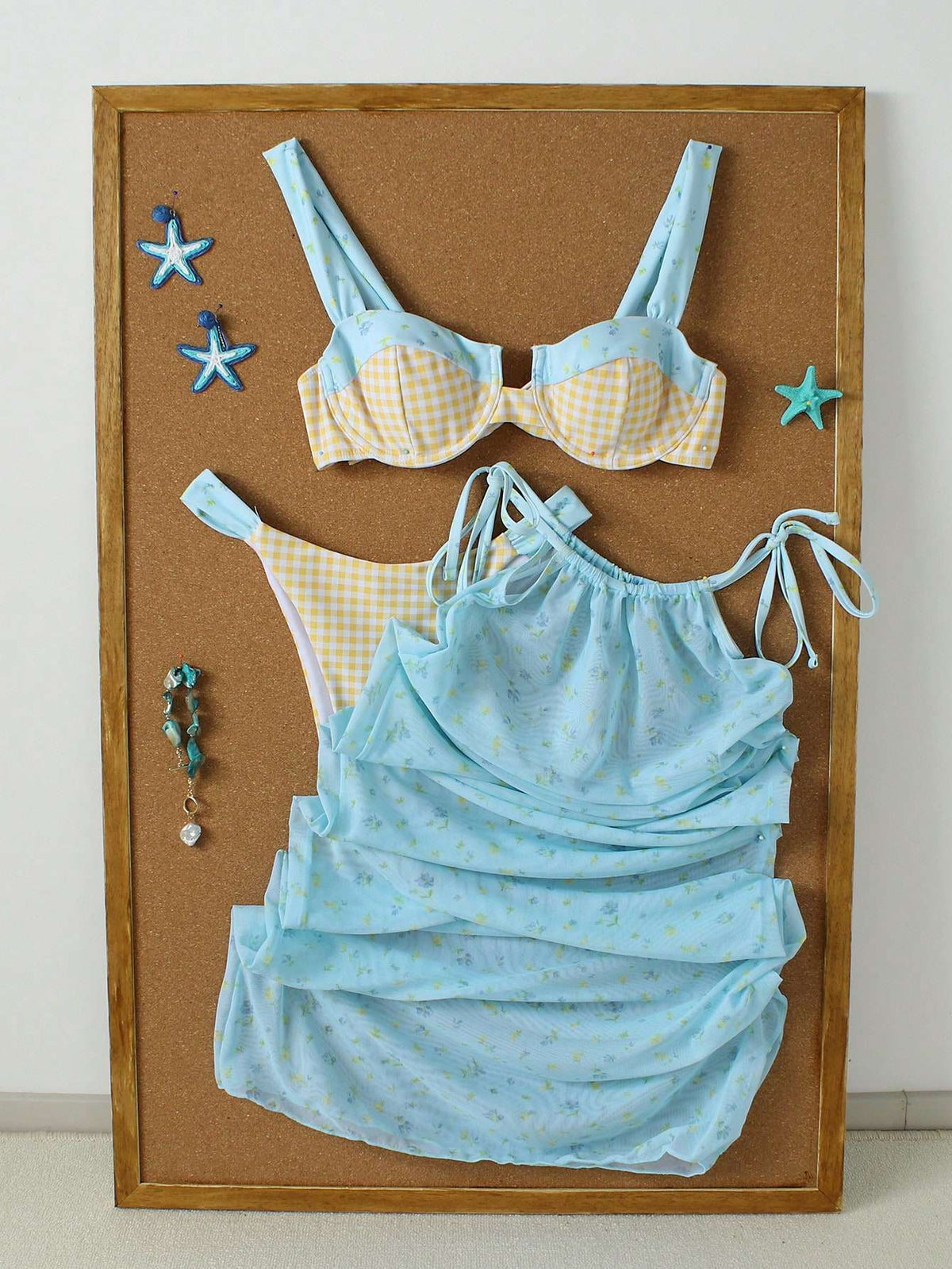 Conjunto Praia Biquíni Xadrez + Vestido Floral – Doce Malícia