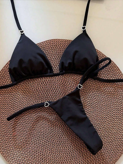 Biquíni Triangular Preto com Argola Coração – Doce Malícia
