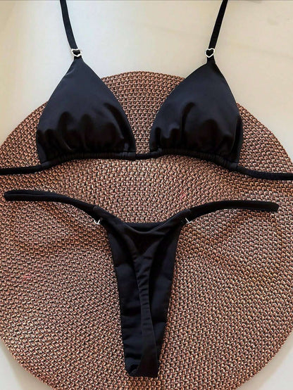 Biquíni Triangular Preto com Argola Coração – Doce Malícia
