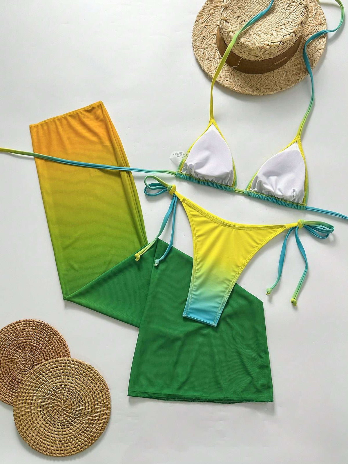 Biquíni Degradê Amarelo Verde com Saída Longa – Doce Malícia