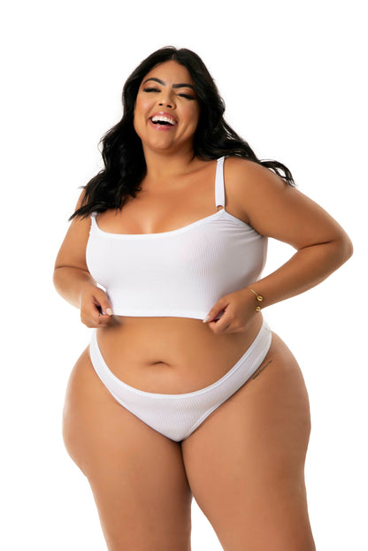 Conjunto Canelado Plus Size em Branco – Doce Malícia