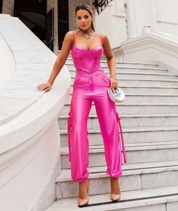 Conjunto Carmella Cropped Corselet e Calça Cargo Crepe Prada - Pink — Doce Malícia