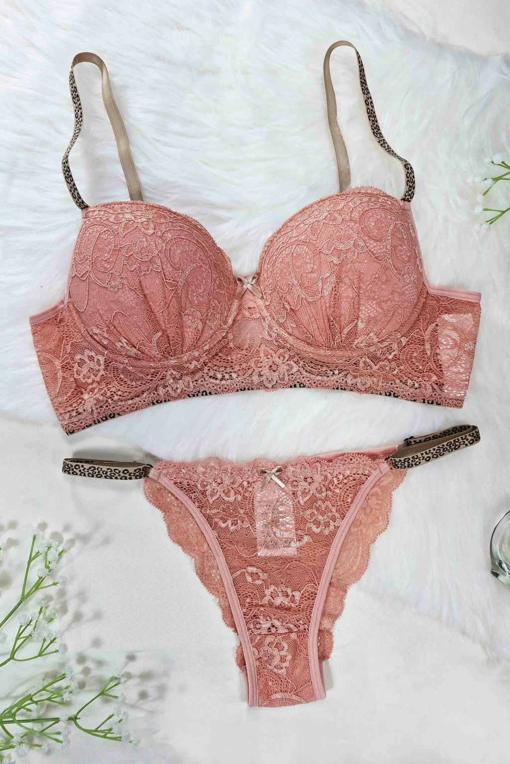Conjunto de Bojo com Renda em Preto – Doce Malícia