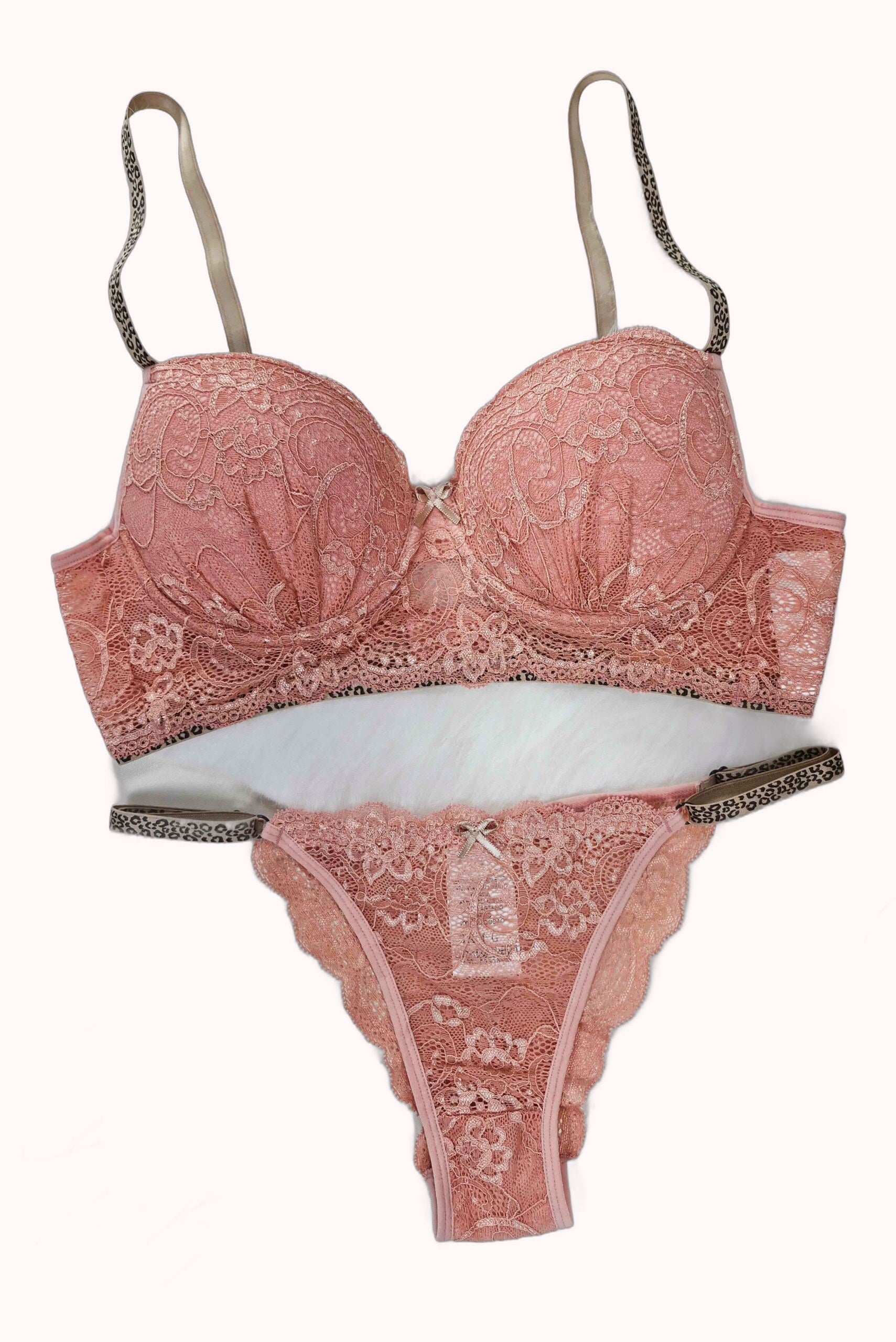 Conjunto de Bojo com Renda e Alça Animal Print – Doce Malícia