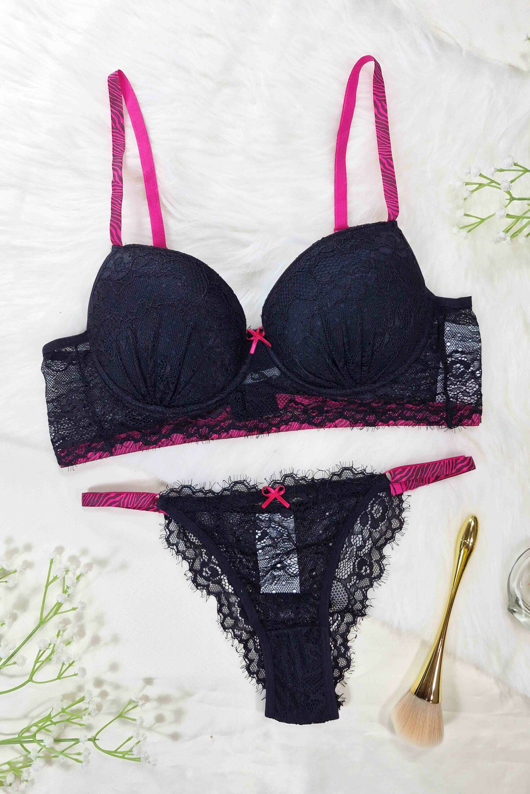 Conjunto de Bojo com Renda em Preto – Doce Malícia