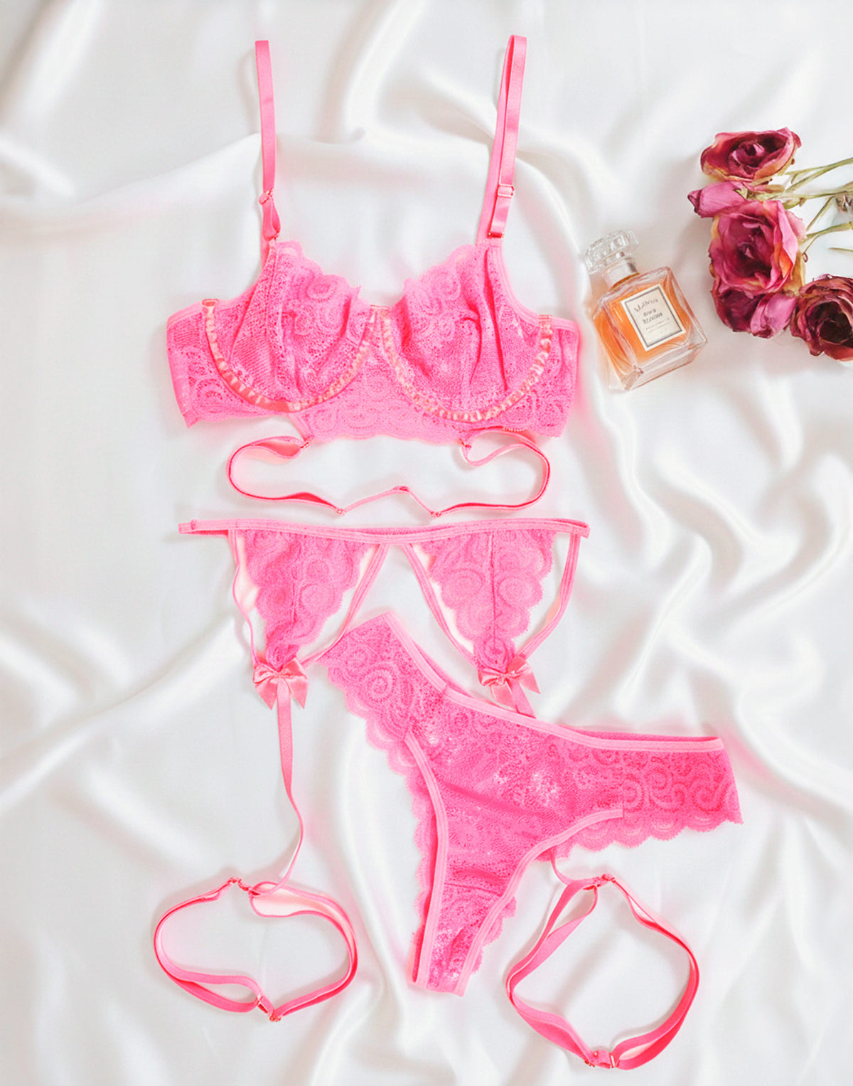 Conjunto de Renda com Cinta em Branco – Doce Malícia
