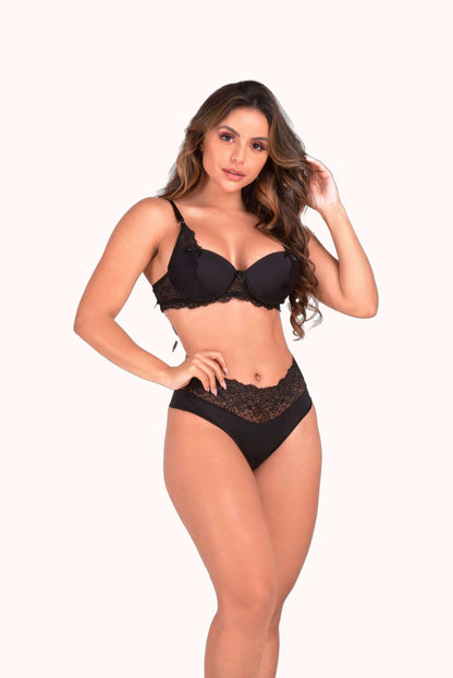 Conjunto em renda com fio duplo – Doce Malícia