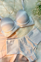 Conjunto de Jaquard Brilhoso com Textura em Branco – Doce Malícia