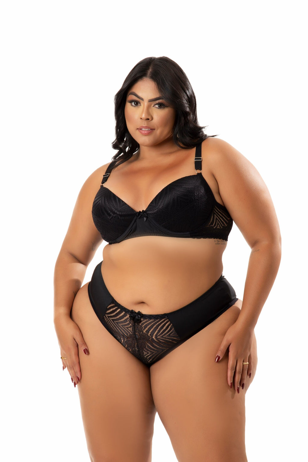 Conjunto Plus Size com renda vazada em azul-Marinho – Doce Malícia