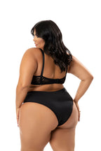 Conjunto Plus Size com renda vazada em azul-Marinho – Doce Malícia