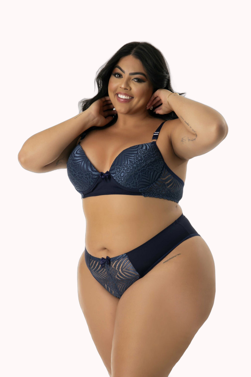 Conjunto Plus Size com renda vazada – Doce Malícia