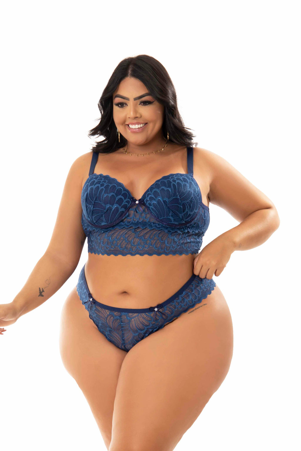 Conjunto Plus Size Feminino de Renda em azul-Marinho – Doce Malícia