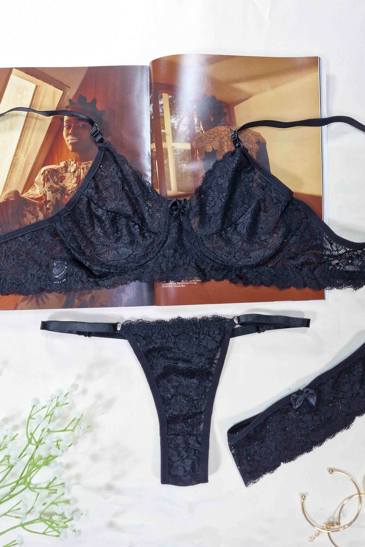 Conjunto Sensual com Perneira em Branco – Doce Malícia