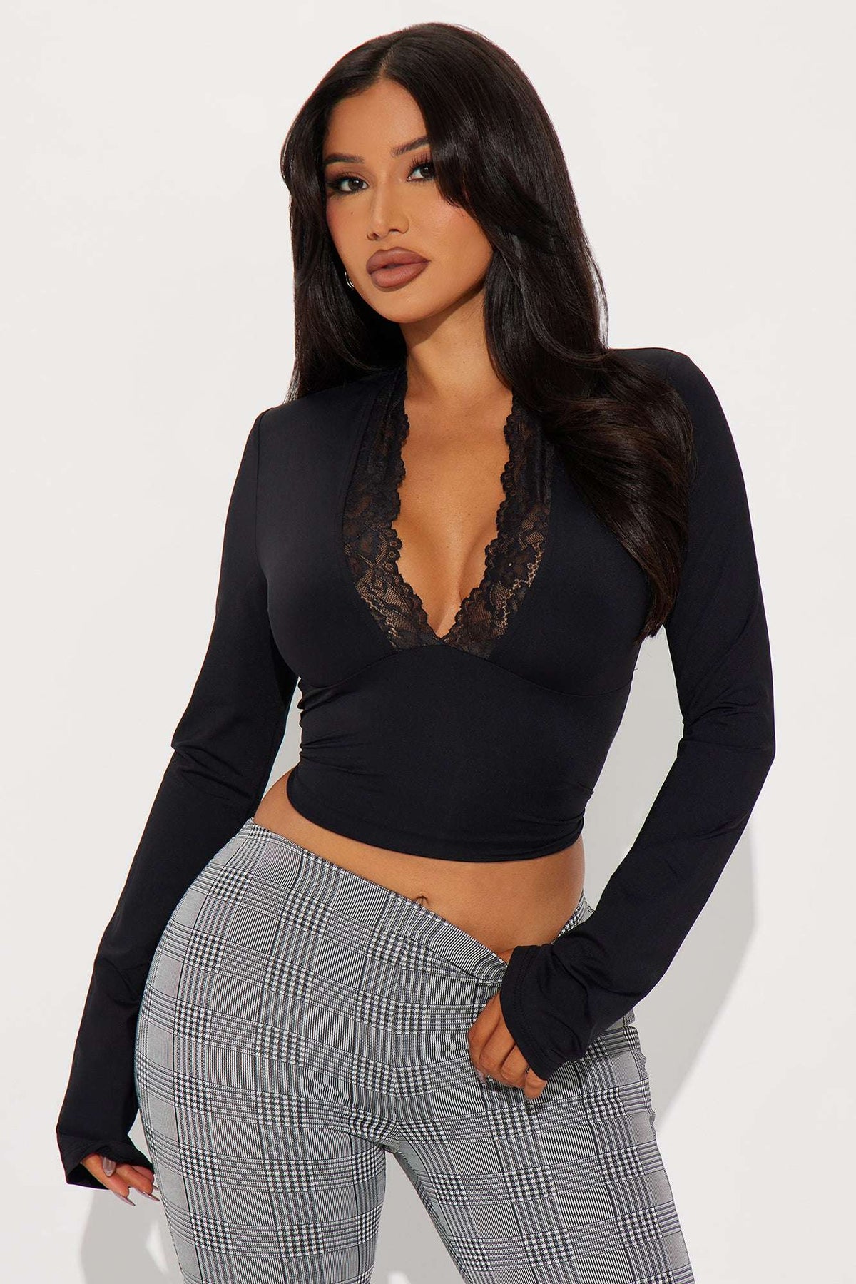 Cropped Feminino Renda Decote V Preto – Doce Malícia