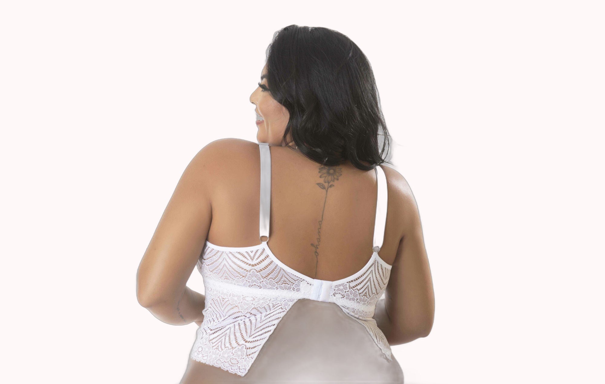 Cropped plus size todo em renda – Doce Malícia