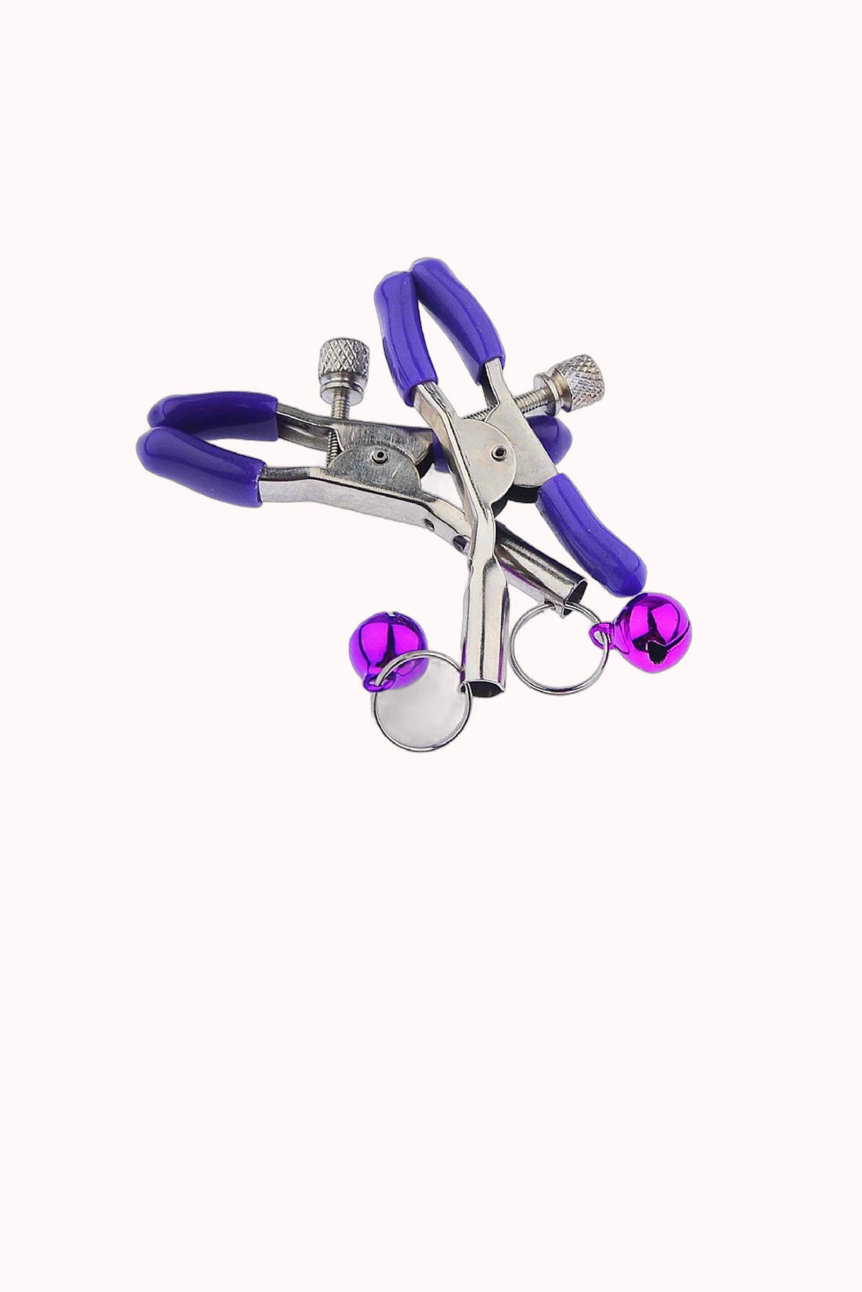 Kit Fetiche Pelúcia Lilás – Plug Anal, Tiara, Grampos de Mamilos em Metal e Gargantilha – Doce Malícia
