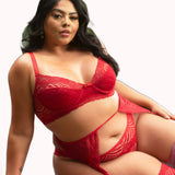 Lingerie Plus Size com cinta liga e meia em tule – Doce Malícia