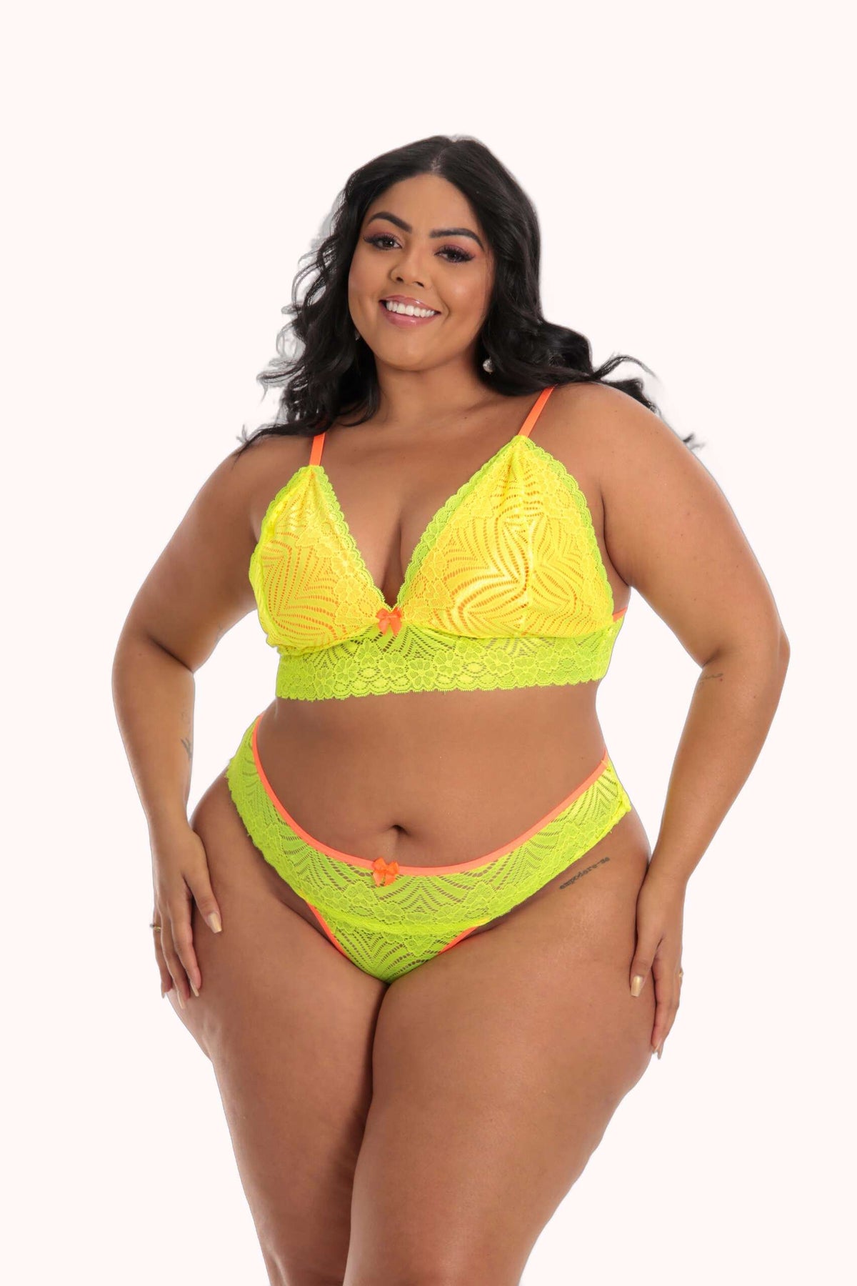 Lingerie Plus Size Neon – Doce Malícia