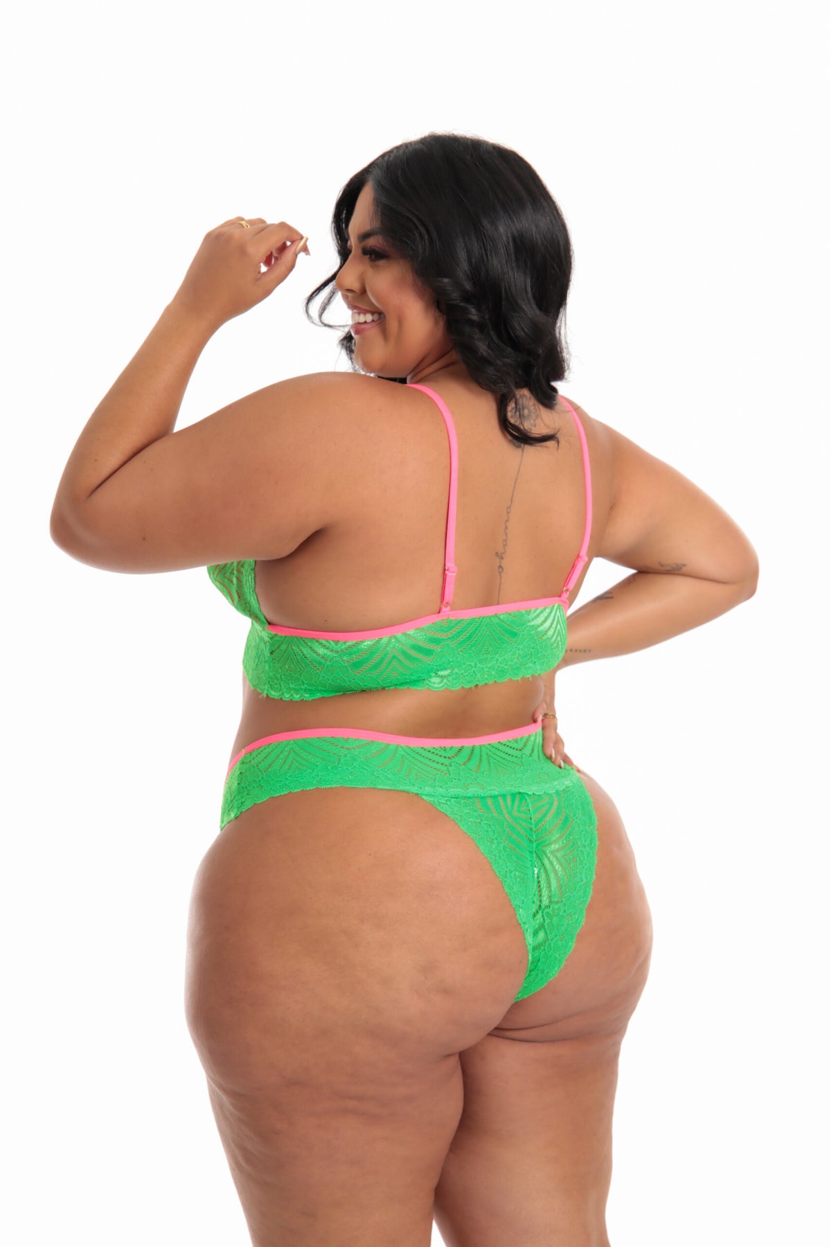 Lingerie Plus Size Neon em Amarelo Neon – Doce Malícia