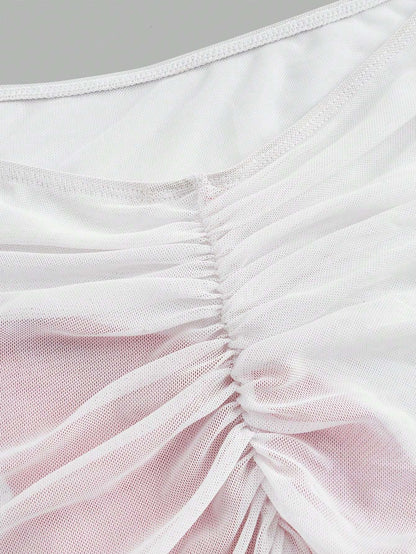 Maiô Feminino Floral Branco com Saída de Praia – Doce Malícia