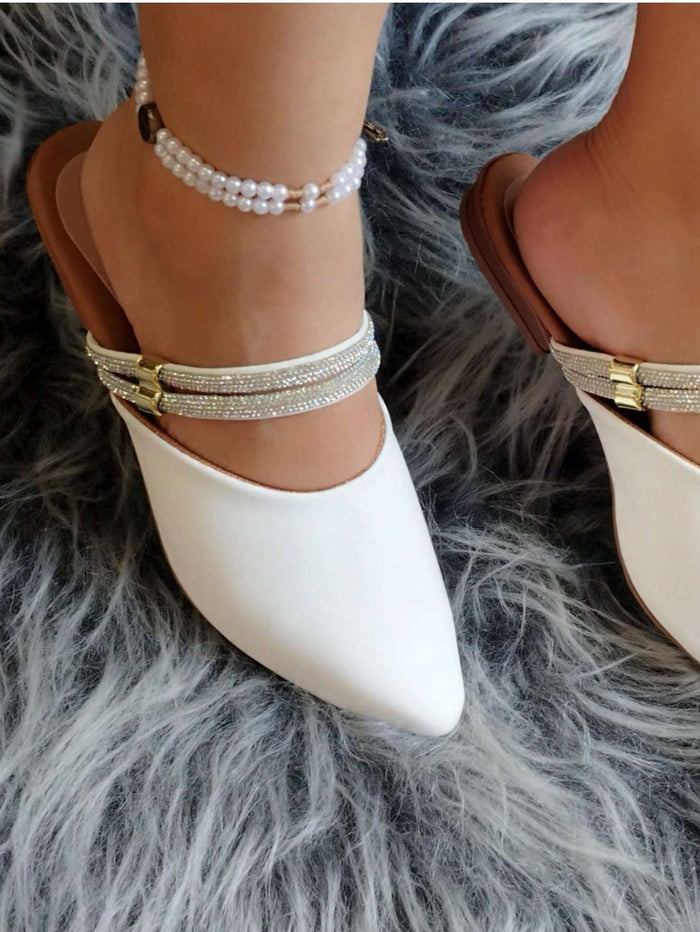 Mule Bico Fino com Tira de Strass Caramelo – Doce Malícia — Doce Malícia