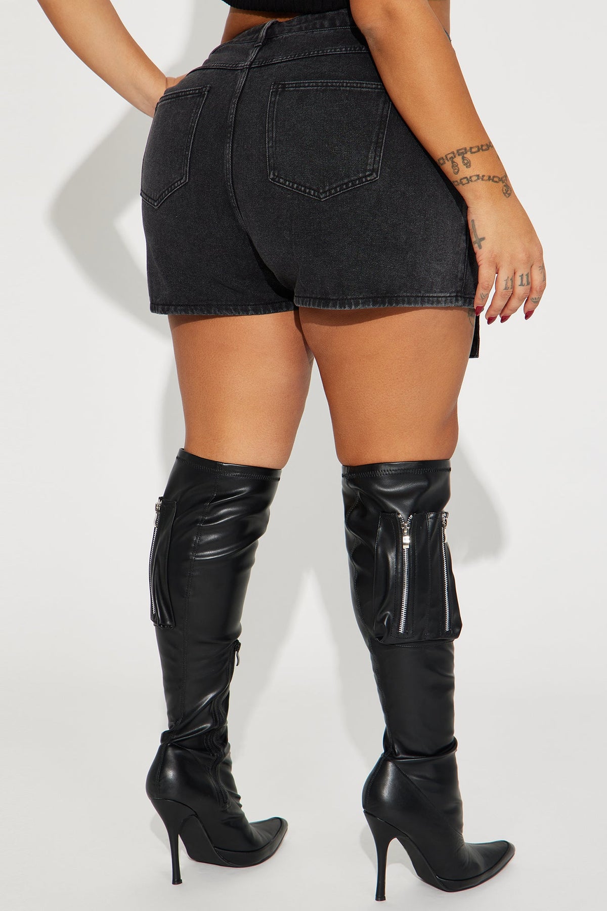Saia Feminina Curto Cargo Preto – Doce Malícia