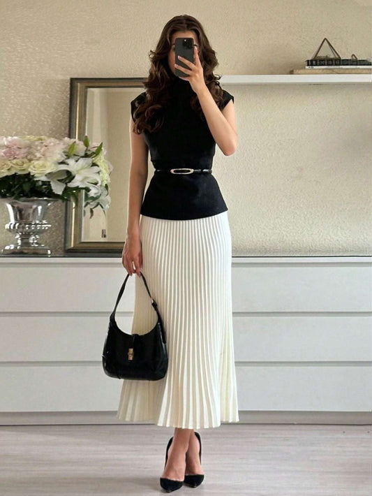 Conjunto Top Gola Alta + Saia Plissada – Doce Malícia