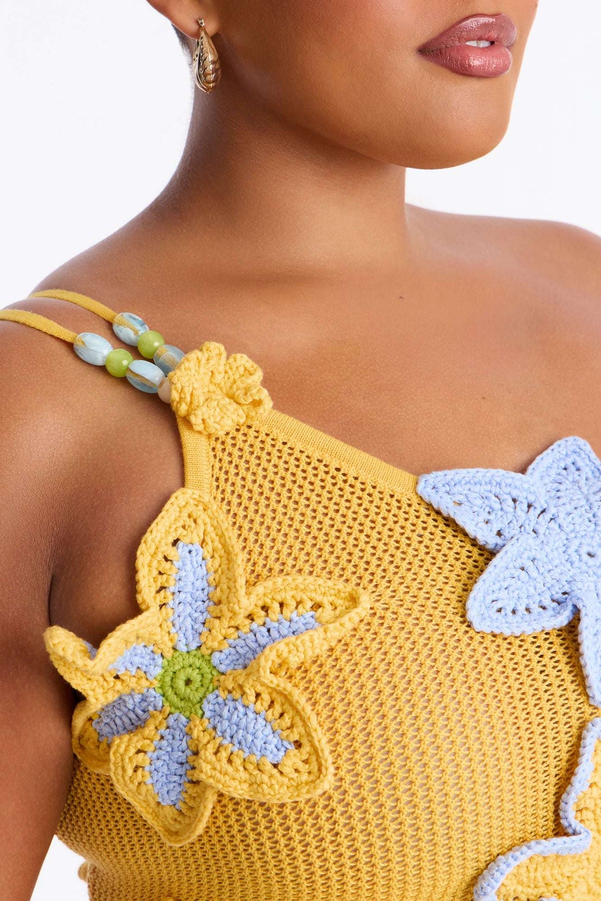 Saída de Praia Feminina Crochê de Ombro Floral Curto – Doce Malícia
