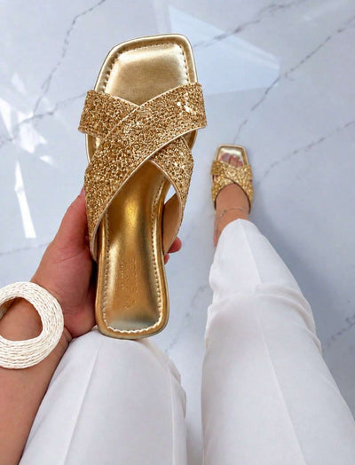 Sandália Feminina Brilho Dourado – Doce Malícia
