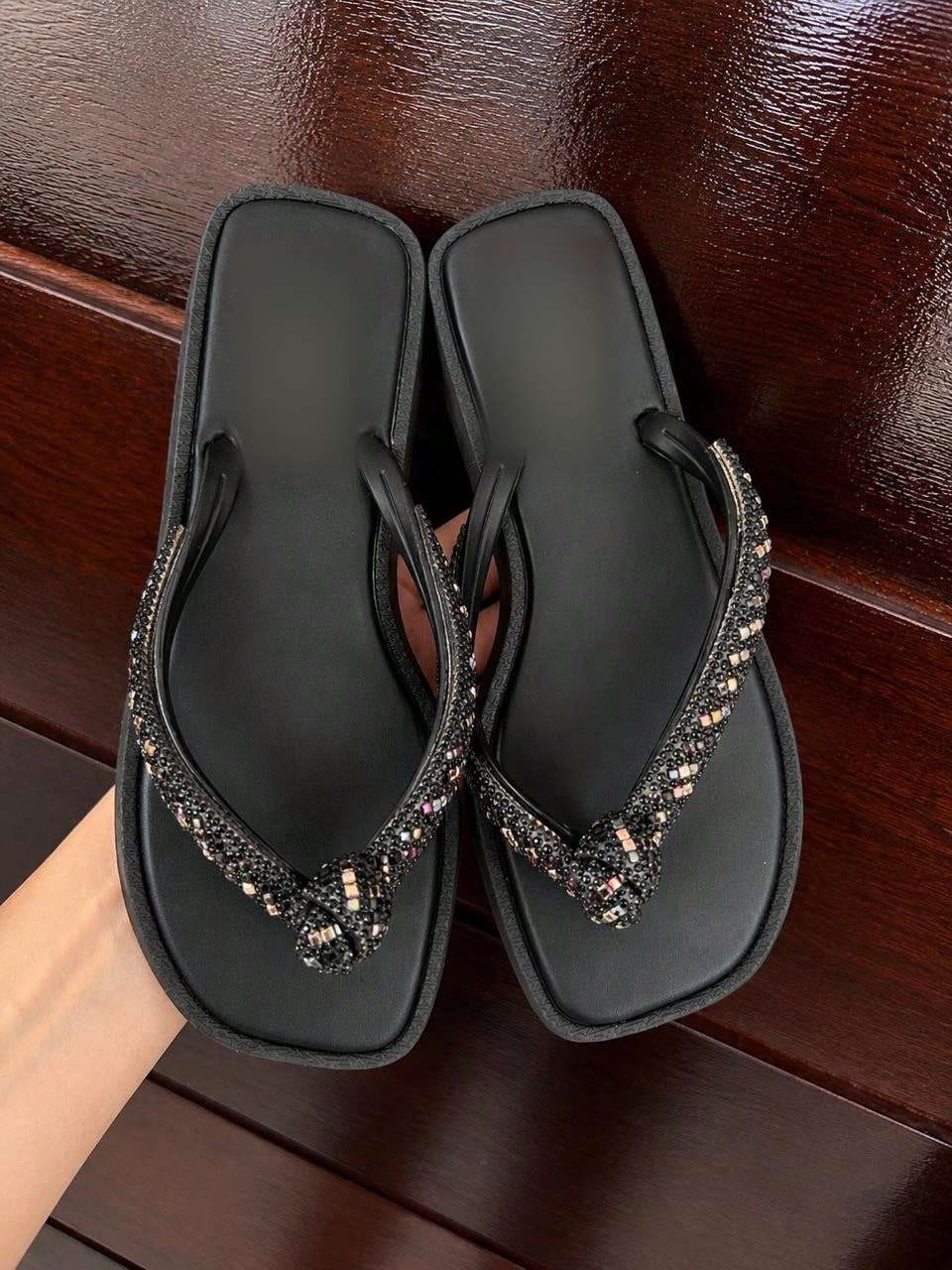 Sandália Rasteira Feminina Chinelo Elegante Strass – Doce Malícia
