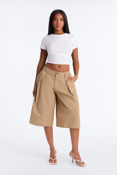 Short Feminino Cargo Plissado Bege – Doce Malícia
