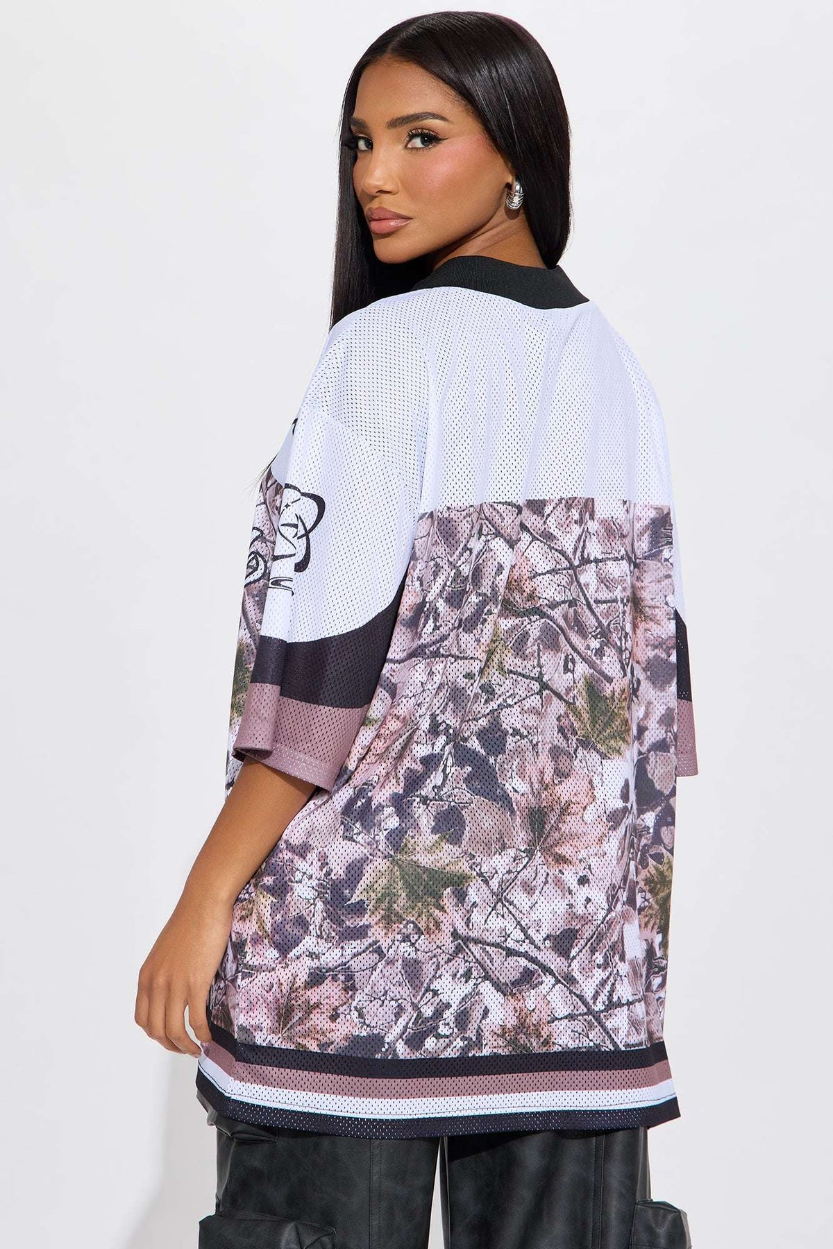 Short Feminino Estampado Decote V Preto – Doce Malícia