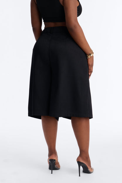 Short Feminino Plissado Preto – Doce Malícia