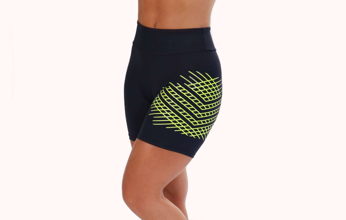 Short Fitness curto com estampa neon – Doce Malícia