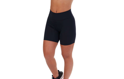 Short Fitness Preto em Preto – Doce Malícia