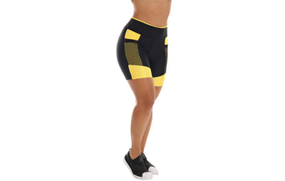 Short Fitness preto com bolso amarelo em Preto – Doce Malícia