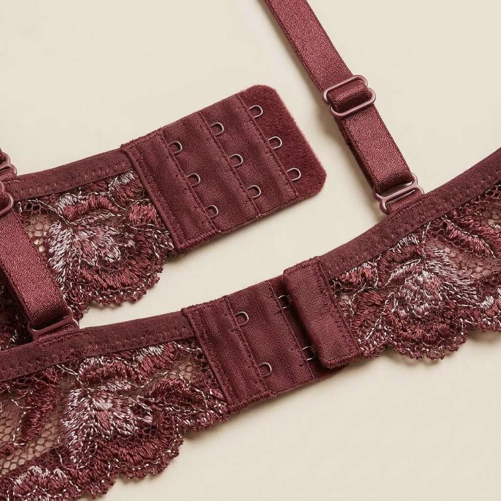 Sutiã com Bojo e Renda Bicolor Feminino Lingerie