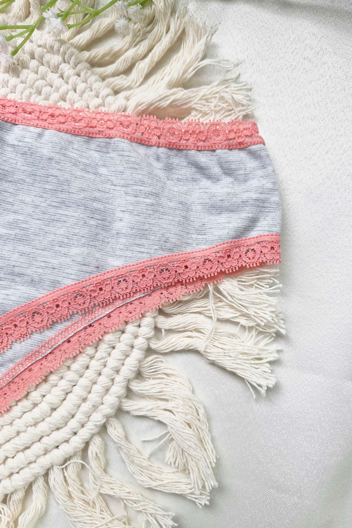 Tanga de Algodão Mesclado com Rendinha em Branco – Doce Malícia