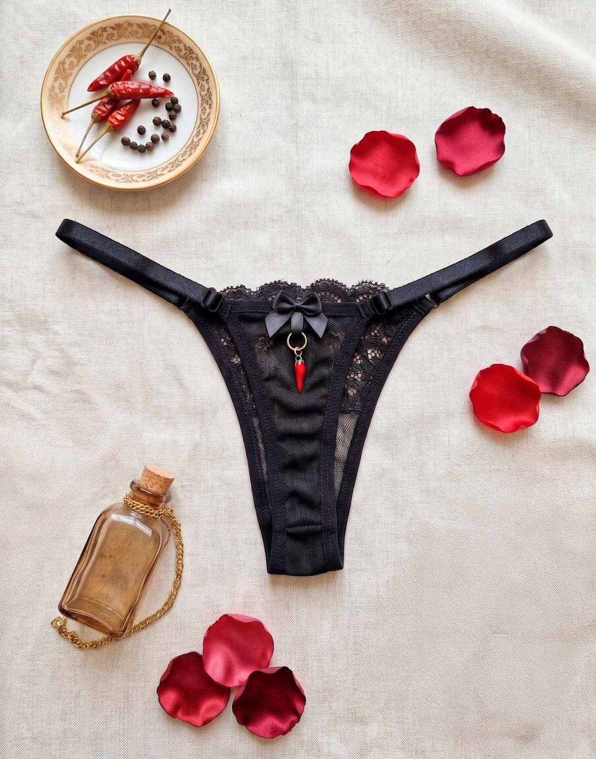 Tanga de Renda Sexy com em Branco – Doce Malícia