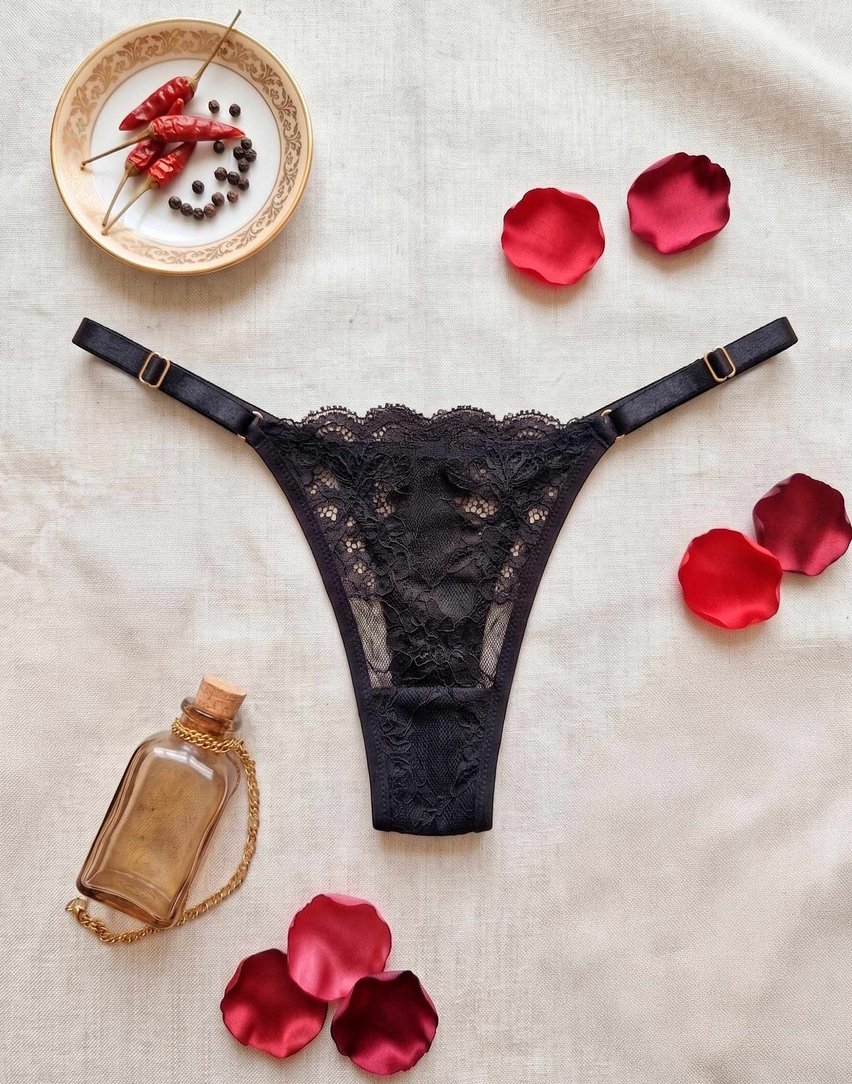 Tanga de Renda Sexy com em Branco – Doce Malícia