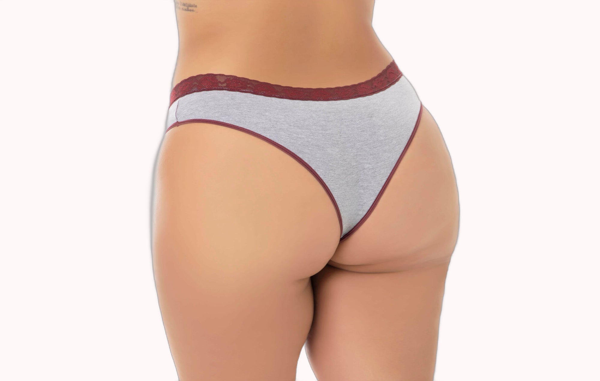 Tangão Plus Size com detalhe em renda – Doce Malícia