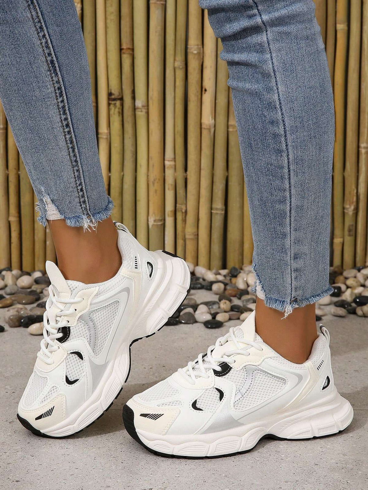 Tênis Feminino Corrida Cadarço Bicolor Branco – Doce Malícia