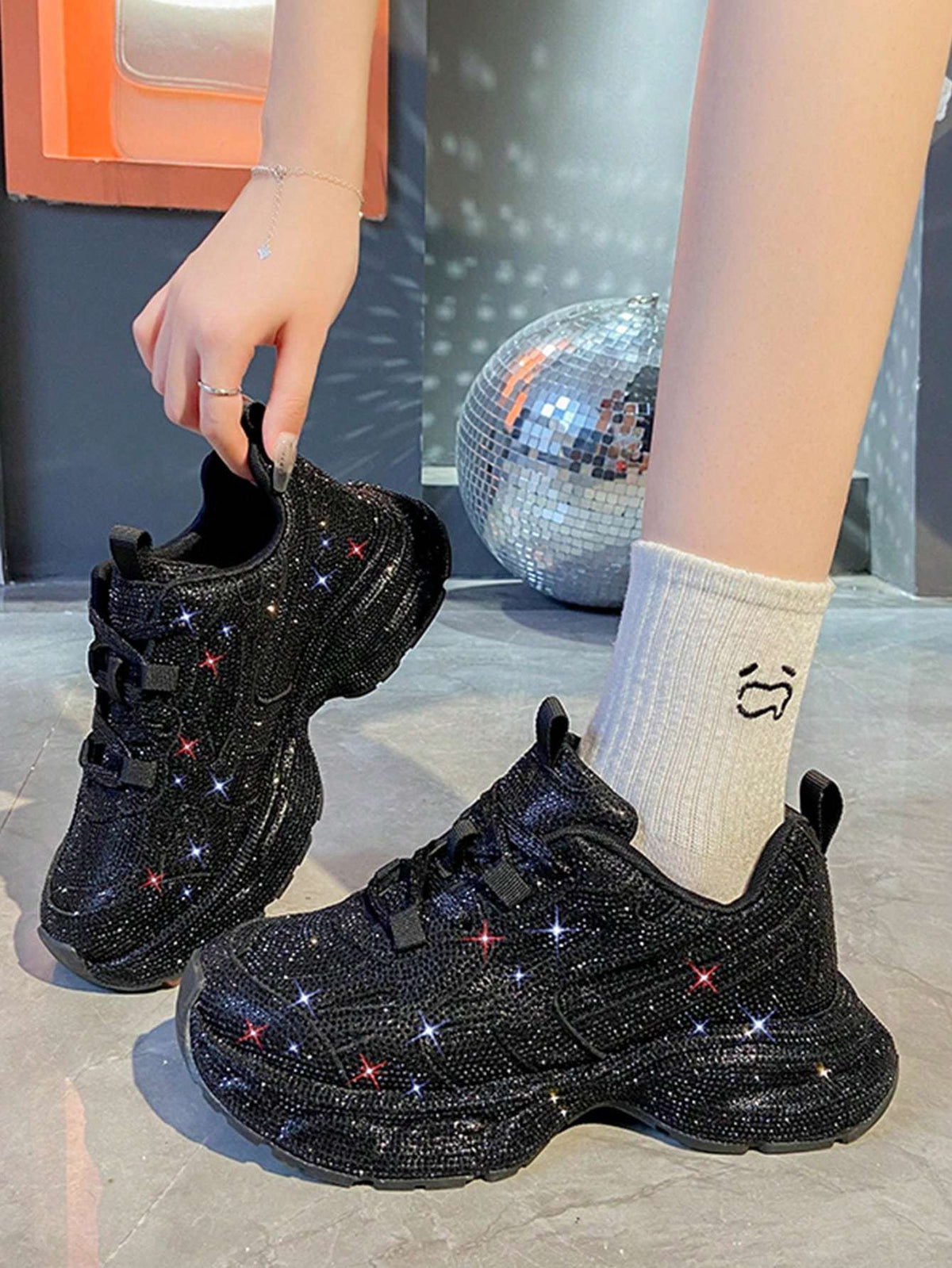 Tênis Feminino com Strass Chunky Cano Baixo – Doce Malícia