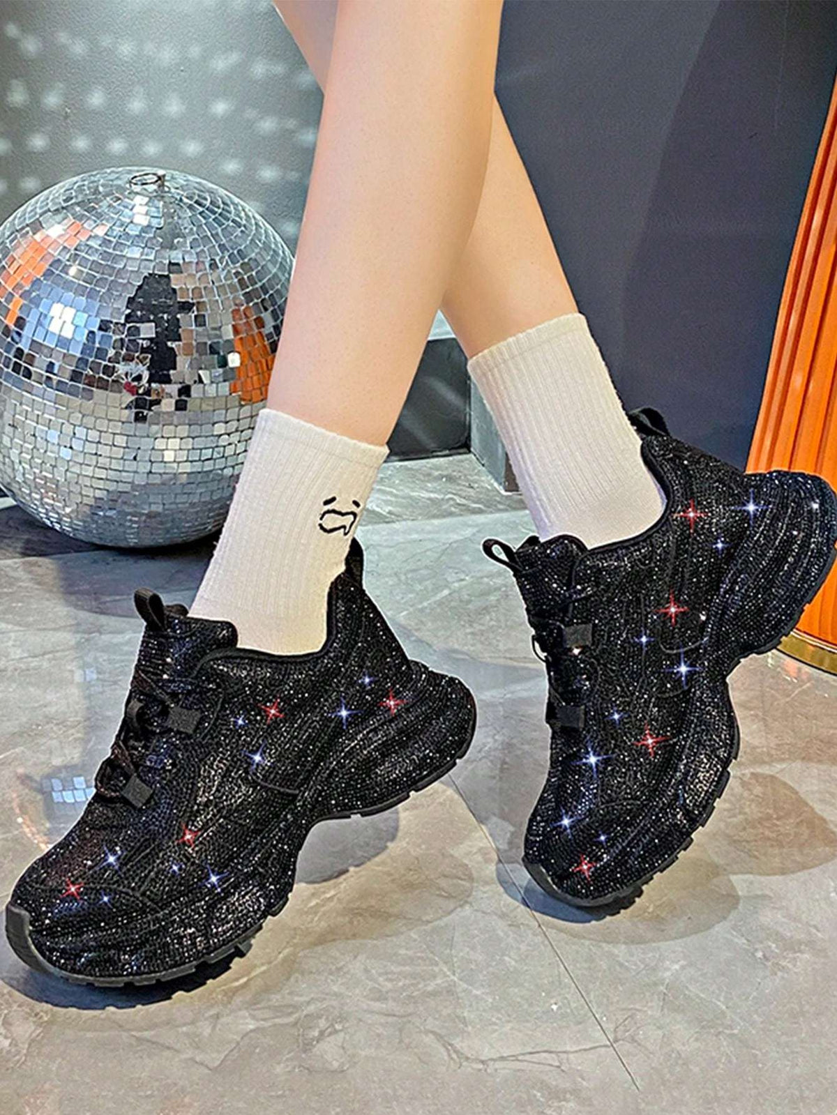 Tênis Feminino com Strass Chunky Cano Baixo – Doce Malícia