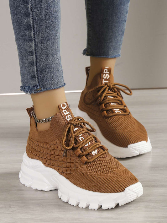 Tênis Feminino de Malha Respirável Sola Alta Caramelo – Doce Malícia
