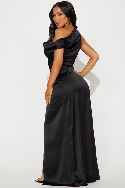 Vestido Feminino Cetim Preto – Doce Malícia