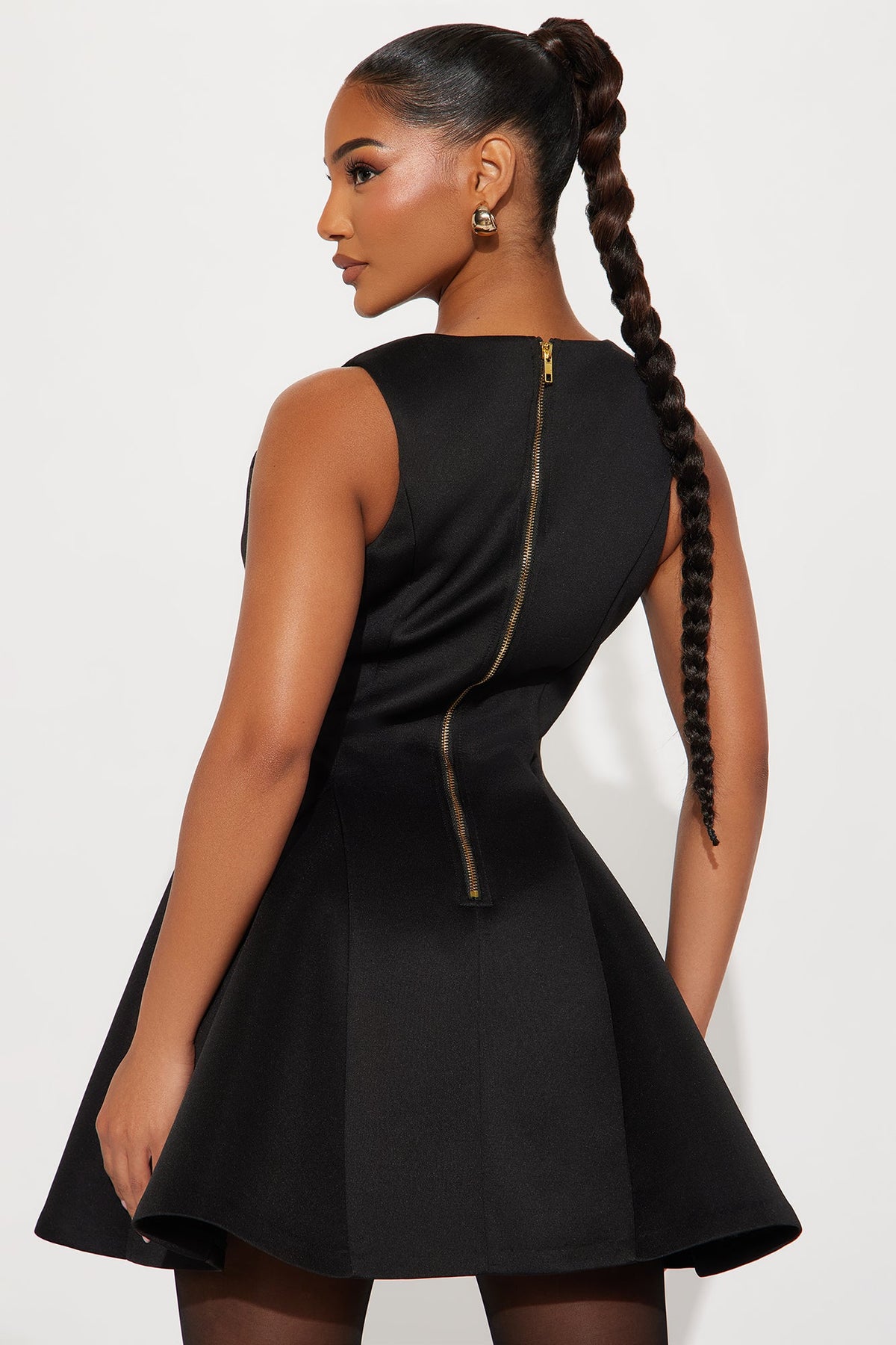 Vestido Feminino Curto Plissado Preto – Doce Malícia
